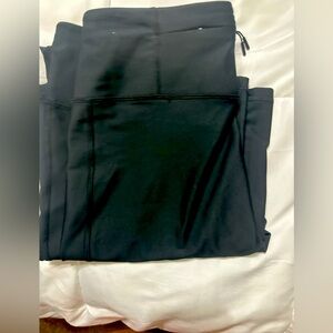 NWOT Aero flare leggings